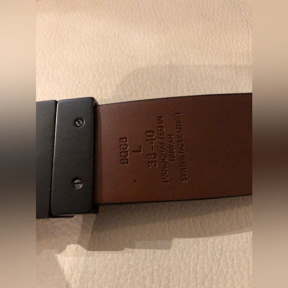 Men’s Guess Black Belt size 38-40 EUC another sexy beautiful belt like new - Picture 8 of 15